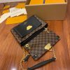 gucciaaa-38673-gallery-75435-e83a47189a771303 N40108 女士肩背斜背包|都會輪廓選輯|使用場景與整體比例