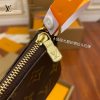 gucciaaa-38674-gallery-75454-b05908ab3d5e0f4f M58009 手包|都會輪廓選輯|商品實拍視角 06