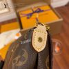 M40717 小號斜背包晚宴包｜都會輪廓選輯｜商品實拍視角 06