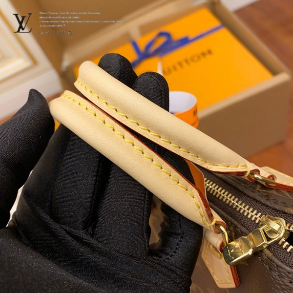gucciaaa-38684-gallery-75569-eb84e4df25b9227f M61252 NANO mini枕頭包|都會輪廓選輯|商品實拍視角 02