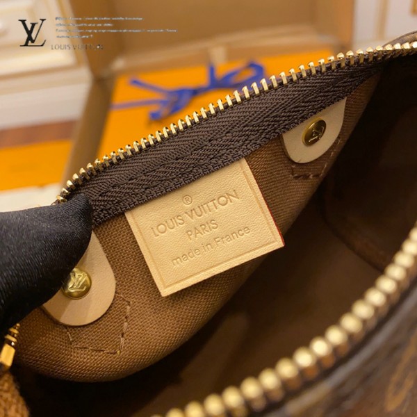 gucciaaa-38684-gallery-75571-6515c1126ba37152 M61252 NANO mini枕頭包|都會輪廓選輯|商品實拍視角 03