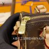 gucciaaa-38684-gallery-75575-f66033d1c9549633 M61252 NANO mini枕頭包|都會輪廓選輯|商品實拍視角 07