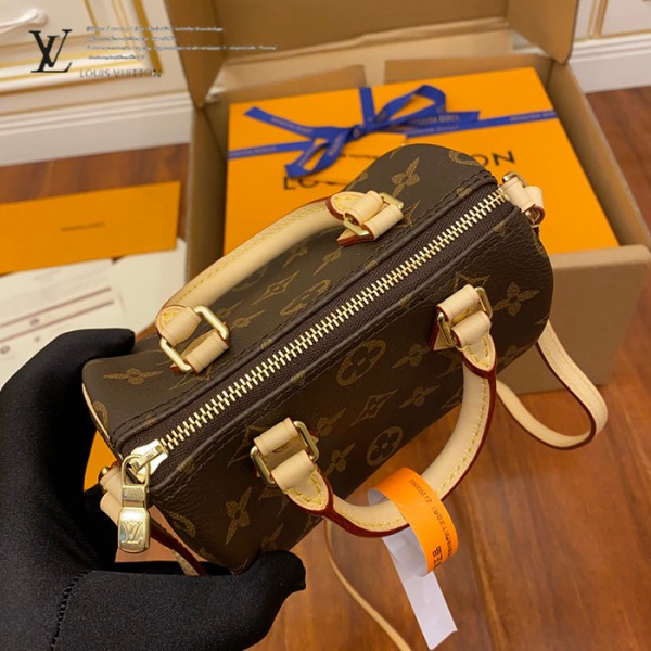 gucciaaa-38684-gallery-75582-9fcb7aabb356963d M61252 NANO mini枕頭包|都會輪廓選輯|商品實拍視角 14