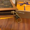 gucciaaa-38689-gallery-75628-521900a4a51326b7 M69184 手包化妝包|都會輪廓選輯|商品實拍視角 05