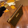 gucciaaa-38689-gallery-75634-949812596009fb5f M69184 手包化妝包|都會輪廓選輯|商品實拍視角 10