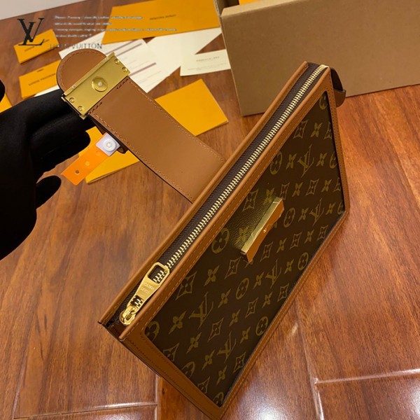 gucciaaa-38689-gallery-75634-949812596009fb5f M69184 手包化妝包|都會輪廓選輯|商品實拍視角 10
