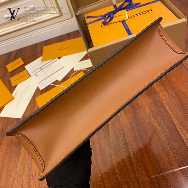 gucciaaa-38689-gallery-75635-c6bebe1ac0751931 M69184 手包化妝包|都會輪廓選輯|商品實拍視角 11