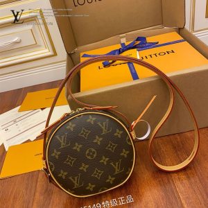 gucciaaa-38692-gallery-75674-e7e00f5f3ae53e41 M45149 女士蘋果包|都會輪廓選輯|包款全貌與整體比例