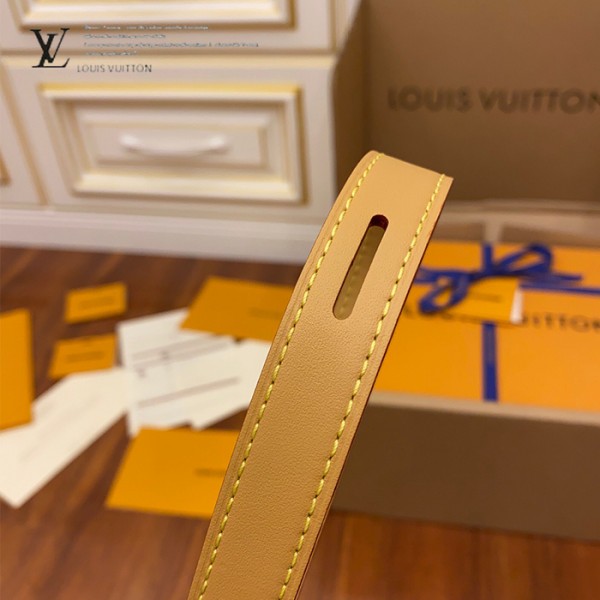 gucciaaa-38692-gallery-75682-2972c18182faacb5 M45149 女士蘋果包|都會輪廓選輯|商品實拍視角 16