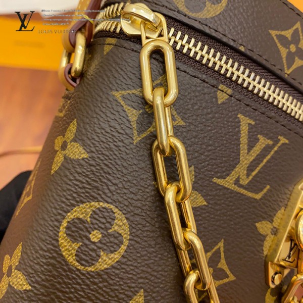 gucciaaa-38693-gallery-75687-0bcea695081eea62 M44914 手機包|都會輪廓選輯|商品實拍視角 03