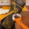 gucciaaa-38693-gallery-75689-a1364b80245f7e37 M44914 手機包|都會輪廓選輯|商品實拍視角 05