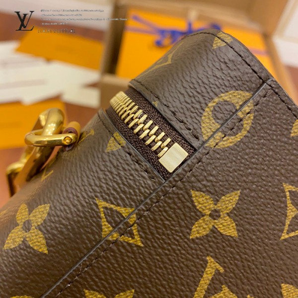 gucciaaa-38693-gallery-75696-a5fdb28d0300d423 M44914 手機包|都會輪廓選輯|商品實拍視角 11