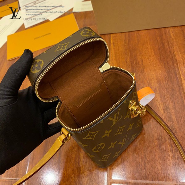 gucciaaa-38693-gallery-75698-787477421be626bb M44914 手機包|都會輪廓選輯|商品實拍視角 13