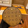 gucciaaa-38695-gallery-75713-66b61db6117ac941 M43986 圓桶化妝包|都會輪廓選輯|商品實拍視角 02