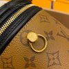 gucciaaa-38695-gallery-75727-43c91987c6839cbe M43986 圓桶化妝包|都會輪廓選輯|商品實拍視角 15