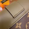 gucciaaa-38696-gallery-75736-ab7dd7070d6f8347 M44797 手提斜背包|都會輪廓選輯|商品實拍視角 09