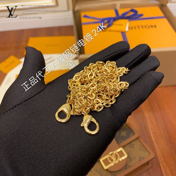 M68746 小號達芙妮郵差包｜都會輪廓選輯｜商品實拍視角 12