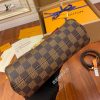 N53000 郵差包｜都會輪廓選輯｜商品實拍視角 03