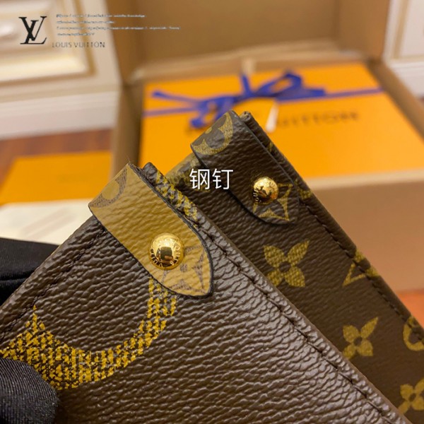 gucciaaa-38704-gallery-75833-e9885e5042a9a27e M45321 購物袋|都會輪廓選輯|商品實拍視角 11