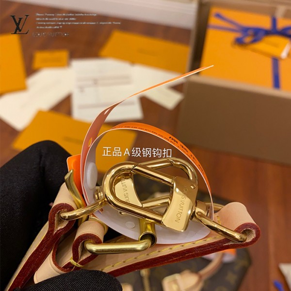 M41112 SPEEDY 30枕頭包｜都會輪廓選輯｜商品實拍視角 05