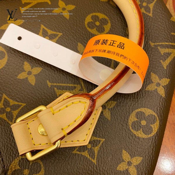 M41112 SPEEDY 30枕頭包｜都會輪廓選輯｜商品實拍視角 16