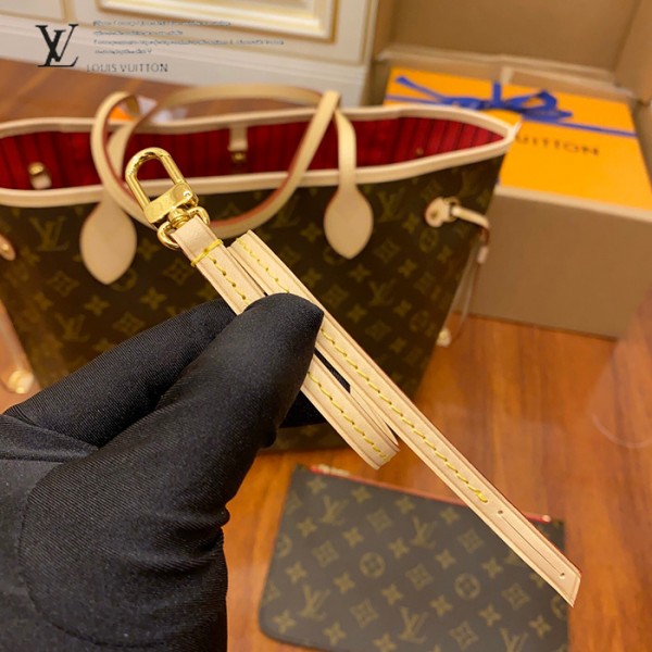 gucciaaa-38711-gallery-75926-c6f9ed8a01459c53 M41177 NEVERFULL 購物袋|都會輪廓選輯|商品實拍視角 03