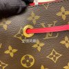 gucciaaa-38716-gallery-76011-b2d88f4662a65d64 M44021 水桶包|都會輪廓選輯|商品實拍視角 06