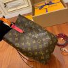 gucciaaa-38716-gallery-76014-e1259d7d9ab8fc4c M44021 水桶包|都會輪廓選輯|商品實拍視角 09