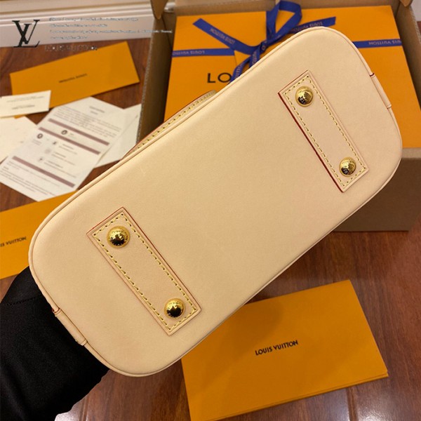 gucciaaa-38719-gallery-76032-dccd457b85a084a9 M53152 ALMA bb 貝殼包|都會輪廓選輯|商品實拍視角 02