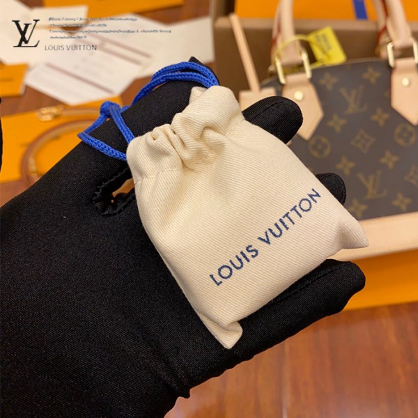 gucciaaa-38719-gallery-76037-fbb6cbb21e1a76ee M53152 ALMA bb 貝殼包|都會輪廓選輯|商品實拍視角 07
