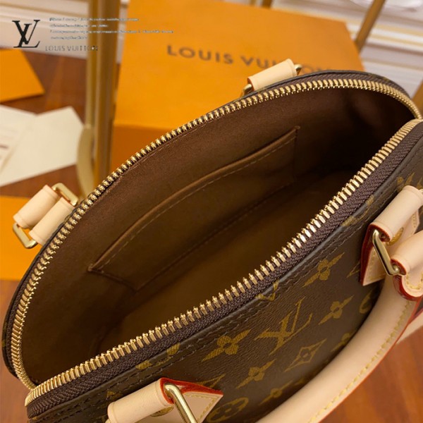 gucciaaa-38719-gallery-76044-15671ebbb797ab1f M53152 ALMA bb 貝殼包|都會輪廓選輯|商品實拍視角 13