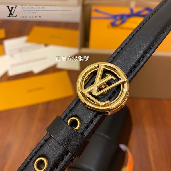 gucciaaa-38720-gallery-76048-d105a6fde1d6c387 M55948 女士郵差包|都會輪廓選輯|商品實拍視角 05