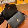 gucciaaa-38720-gallery-76056-4884f56f0aefd7e9 M55948 女士郵差包|都會輪廓選輯|商品實拍視角 12