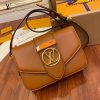 M55952 女士郵差包｜都會輪廓選輯｜商品實拍視角 07