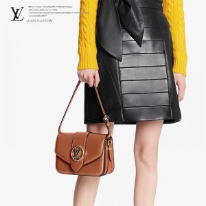 gucciaaa-38723-gallery-76113-e3c4ececabc669e4 M55952 女士郵差包|都會輪廓選輯|包款全貌與整體比例