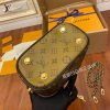 gucciaaa-38726-gallery-76151-e46deb9960b01be2 M45165 化妝包|都會輪廓選輯|商品實拍視角 03