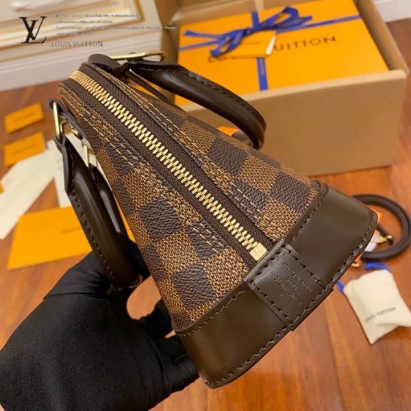 gucciaaa-38727-gallery-76159-34de04c4e63fc10a N41221 ALMA bb 貝殼包|都會輪廓選輯|商品實拍視角 02