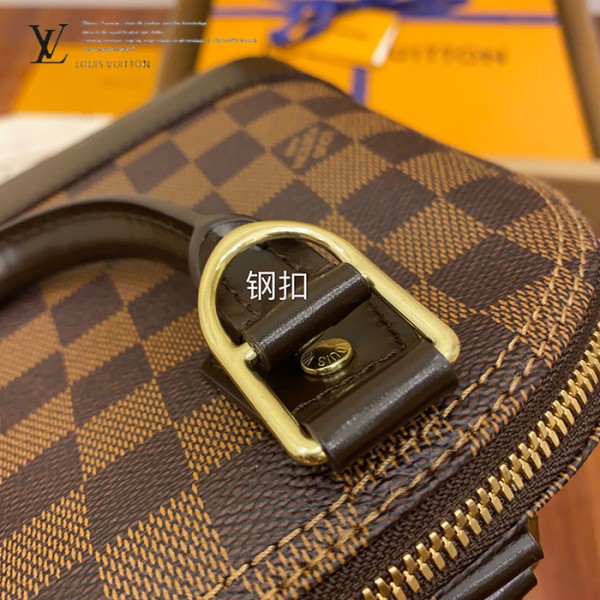 gucciaaa-38727-gallery-76163-b6c7aae00b02c1d3 N41221 ALMA bb 貝殼包|都會輪廓選輯|商品實拍視角 05